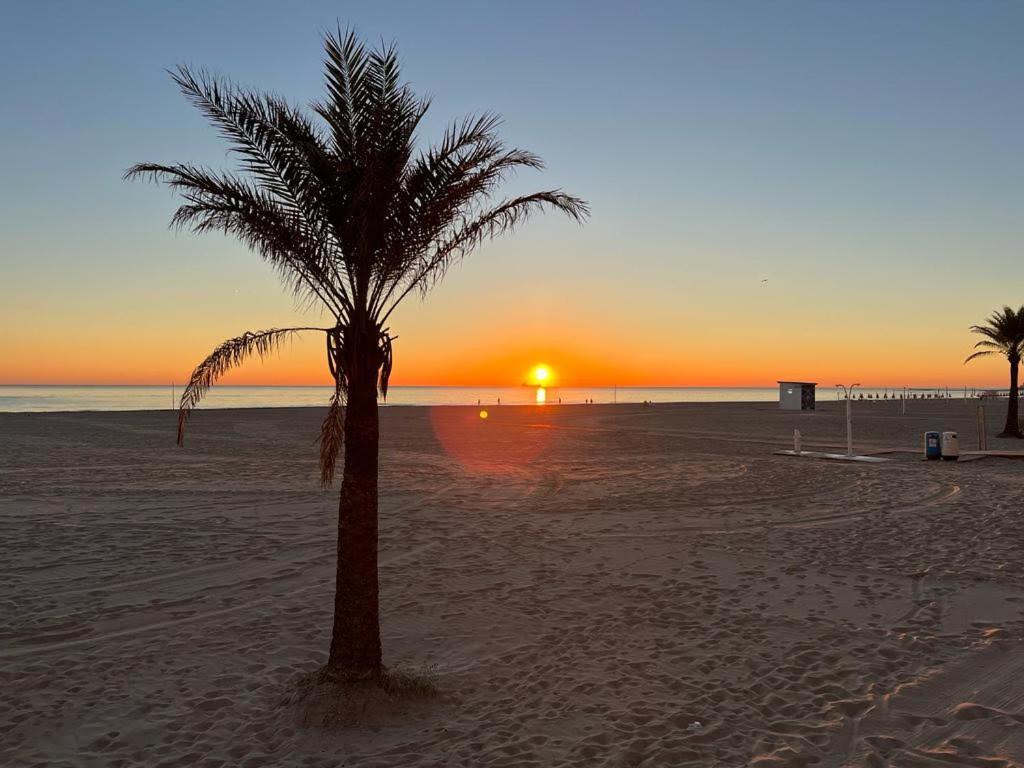 1ª Linea De Playa - Con Piscina Y Parking *