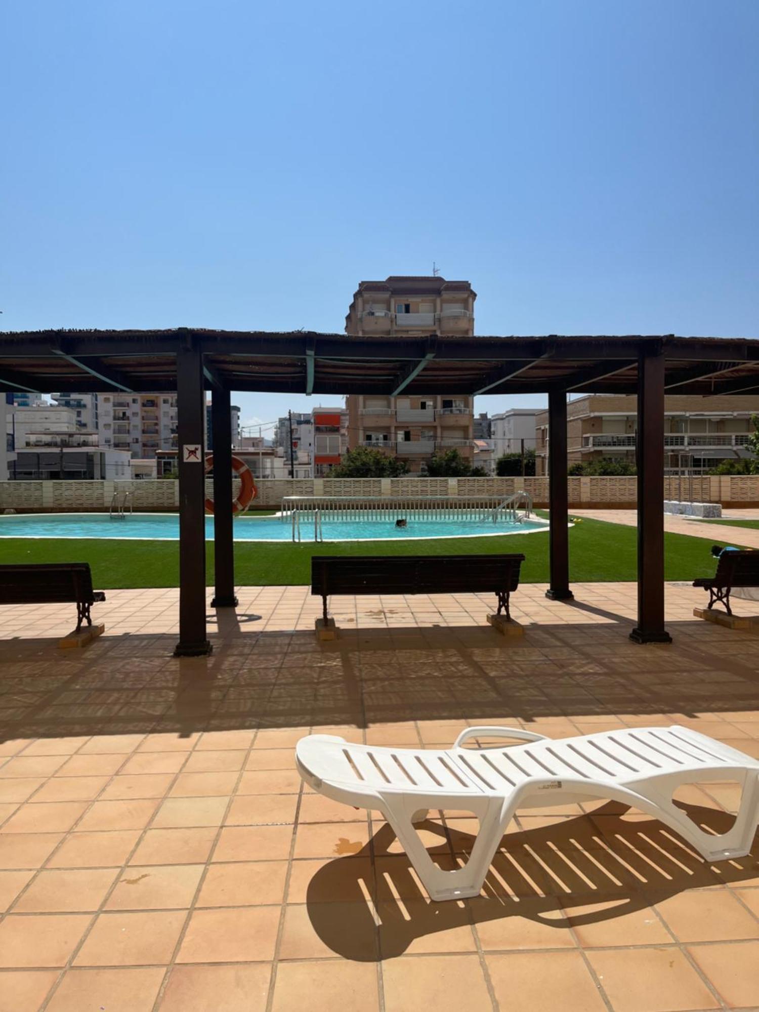 1ª Linea De Playa - Con Piscina Y Parking *